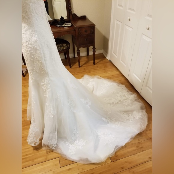 Morilee Mermaid Ivory Wedding Dress - Picture 11 of 15